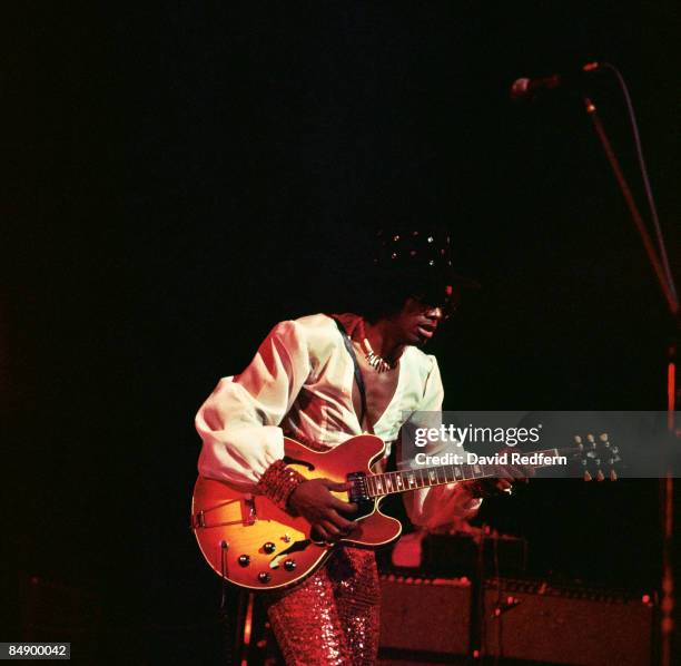 Photo of Johnny Guitar WATSON, Johnny Guitar Watson performing on stage