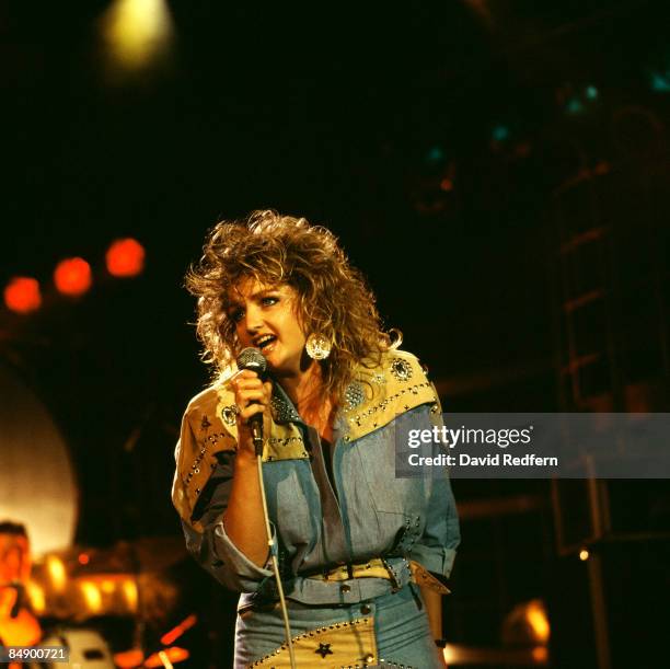 Singer Bonnie Tyler performs on stage at the Montreux Rock Festival held in Montreux, Switzerland in May 1986.
