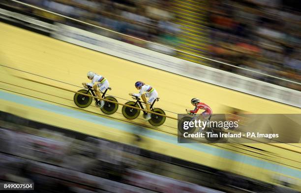 Great Britain's team pursuit squad of Laura Trott, Dani King and Elinor Barker in qualifying during during day one of the UCI Track Cycling World Cup...