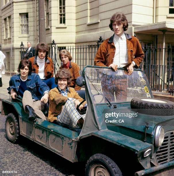 Photo of DAVE DEE DOZY BEAKY MICK & TITCH and John DYMOND and Dave DEE and Ian AMEY and Trevor DAVIES and Michael WILSON, Posed group portrait on a...