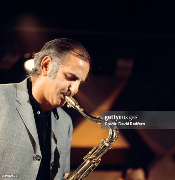 Photo of Ronnie SCOTT; Ronnie Scott performing on stage