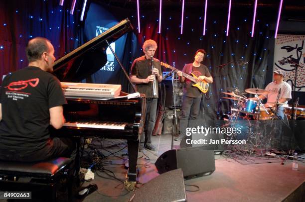 M Intzar R 129 Bob Mintzer Photos & High Res Pictures - Getty Images