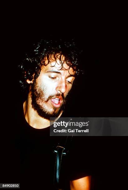 Springsteen 1975 Bruce Springsteen 1975 Photos and Premium High Res Pictures - Getty Images