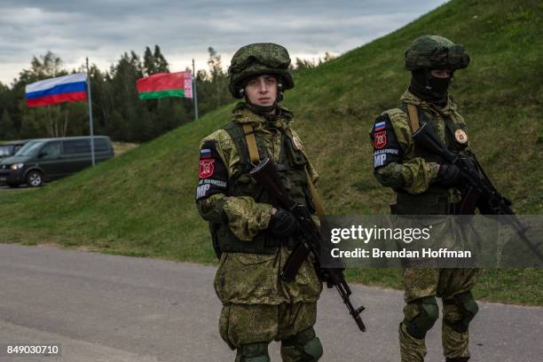 Russian Cop Russian Army Officer Photos and Premium High Res Pictures - Getty Images