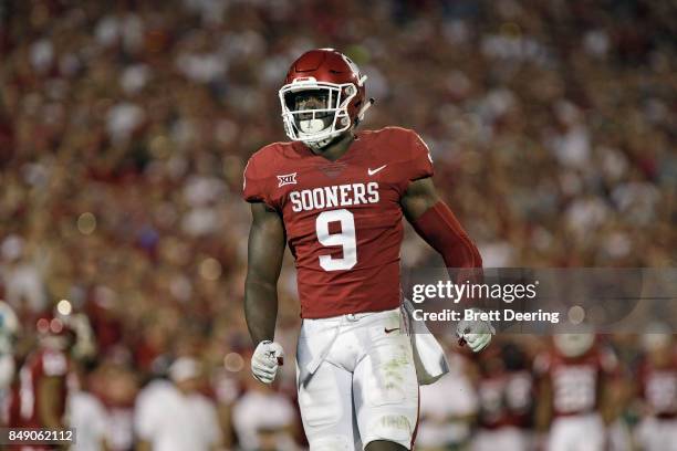 Linebacker Kenneth Murray of the Oklahoma Sooners during the game against the Tulane Green Wave at Gaylord Family Oklahoma Memorial Stadium on...