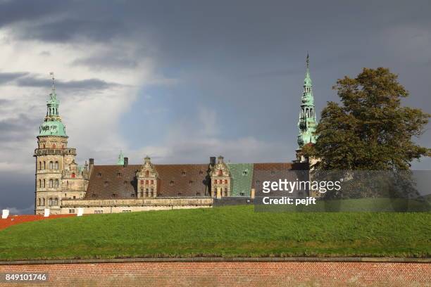 castello di kronborg - patrimonio mondiale dell'unesco a elsinore, danimarca - pejft foto e immagini stock