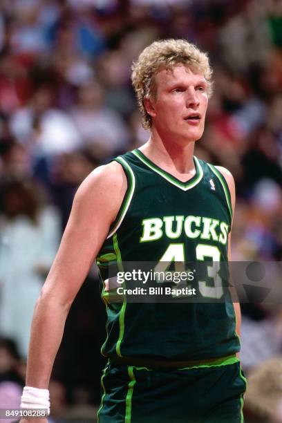 Jack Sikma of the Milwaukee Bucks looks on circa 1987 at the Summitt in Houston, Texas. NOTE TO USER: User expressly acknowledges and agrees that, by...