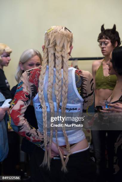 Backstage, reharsal and details ahead of the Dilara Findikoglu show during London Fashion Week September 2017 in London on September 18, 2017. Dilara...