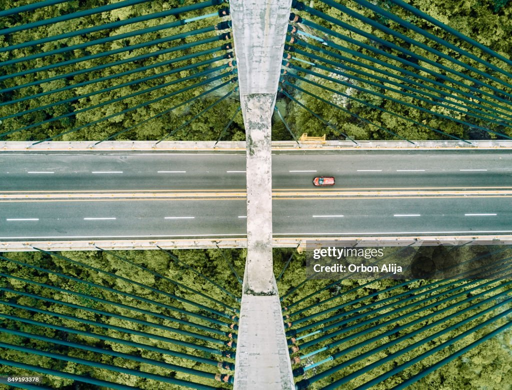 Luftaufnahme einer Brücke