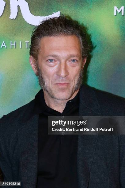 Actor of the movie Vincent Cassel attends the "Gauguin, Voyage de Tahiti" Paris Premiere at Cinema Gaumont Capucine on September 18, 2017 in Paris,...