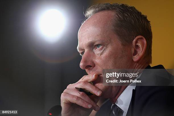 Of Continental, Karl-Thomas Neumann, announces the companies results 2008 during the annual press conference on February 19, 2009 in Hannover,...