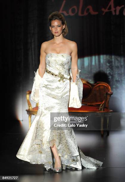 Model Bar Refaeli walks the runway at the ''Puerta de Europa'' bridal fashion shows held at IFEMA on May 21, 2008 in Madrid, Spain.