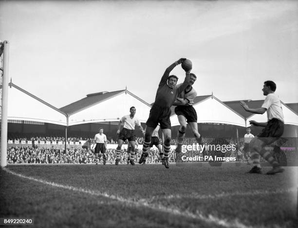 Fred Else 32 George Showell Photos & High Res Pictures - Getty Images