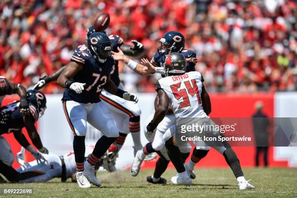 Chicago Bears offensive lineman Charles Leno Jr. Looks to block Tampa Bay Buccaneers linebacker Lavonte David after Chicago Bears quarterback Mike...