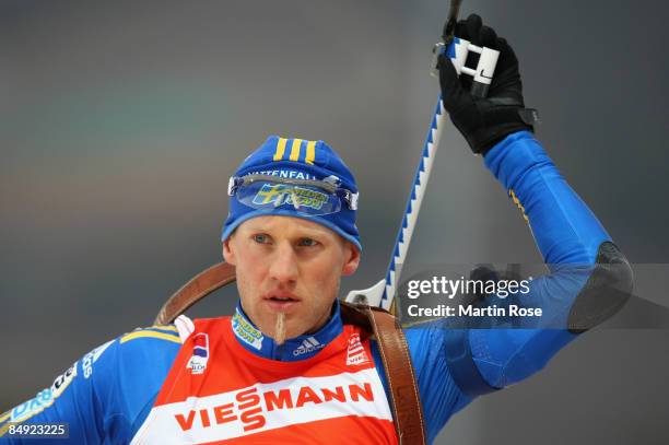 Carl Johan Bergman of Sweden shoots during the mixed relay of the IBU Biathlon World Championships on February 19, 2009 in Pyeongchang, South Korea.