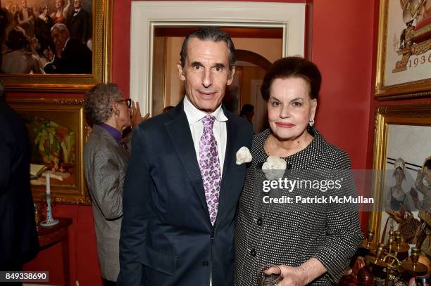 Roy Kean and Ann Rapp attend Jackie Weld Drake hosts Casita Maria's Fiesta 2017 Cocktail Party at Private Residence on September 18, 2017 in New York...