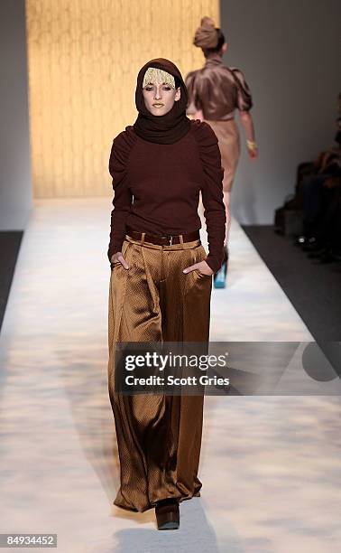 Model walks the runway during Christian Siriano 2009 Fashion Show at Mercedes-Benz Fashion Week in New York February 19, 2009.