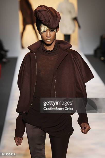 Model walks the runway during Christian Siriano 2009 Fashion Show at Mercedes-Benz Fashion Week in New York February 19, 2009.