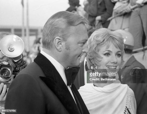 Singer Jack Cassidy and his wife, Shirley Jones arrive at the 43rd Annual Academy Awards.