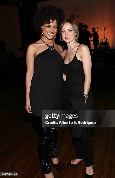 Singers Laura Izibor and Gemma Hayes pose during the 4th annual "Oscar Wilde: Honoring The Irish In Film" awards held at The Ebell Club of Los...