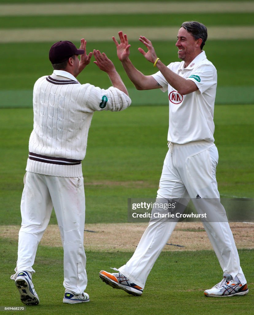Surrey v Somerset - Specsavers County Championship: Division One