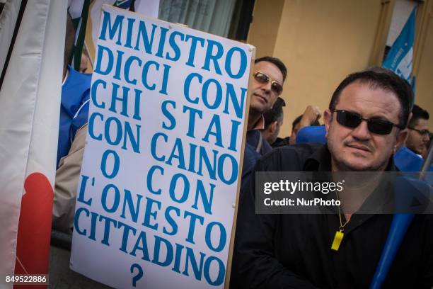 Protesters from The Penitentiary Police, on September 19, 2017 in Rome, Italy. The Penitentiary Police are protesting in Rome for better working...