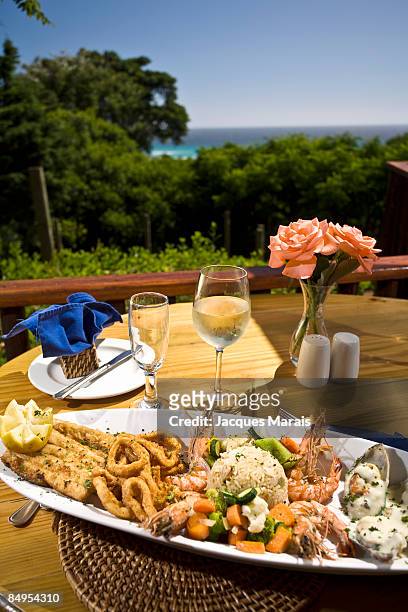 seafood lunch platter, noordhoek beach, cape town, western cape, south africa - seafood platter bildbanksfoton och bilder