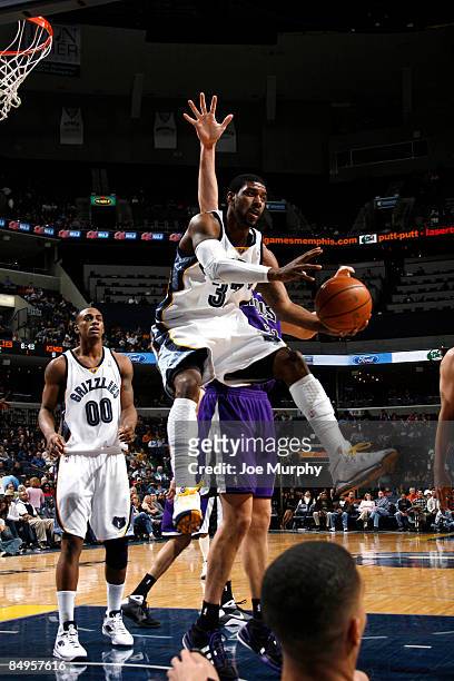 Mayo of the Memphis Grizzlies is fouled on his way to the basket in a game against the Sacramento Kings on February 20, 2009 at FedExForum in...
