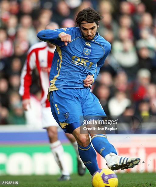 Niko Kranjcar of Portsmouth scores opening goal during the Barclays Premier League match between Stoke City and Portsmouth at Britannia Stadium on...