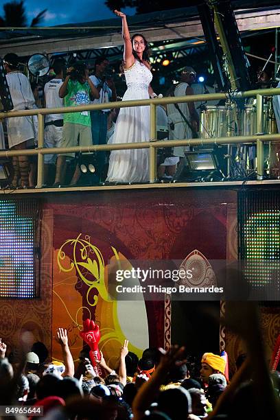 Brazilian singer Ivete Sangalo during her presentation with the Cerveja and Cia music truck at the Barra-Ondina track of Salvador's carnival on...
