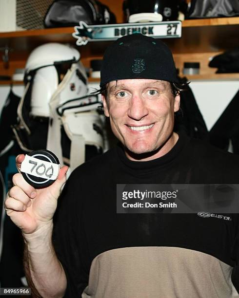 Jeremy Roenick of the San Jose Sharks scores his 700th career assist during a NHL game against the Atlanta Thrashers on February 21, 2009 at HP...