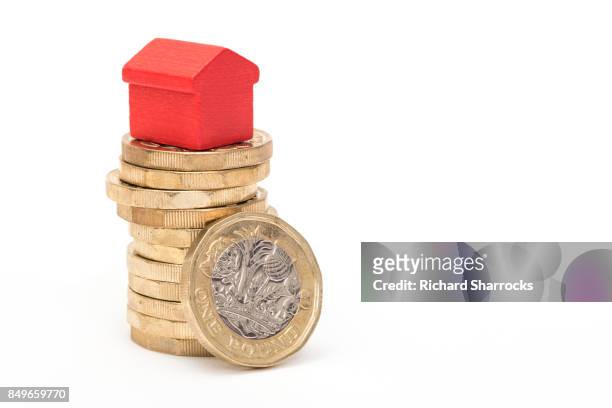 housing money - イギリス硬貨 ストックフォトと画像