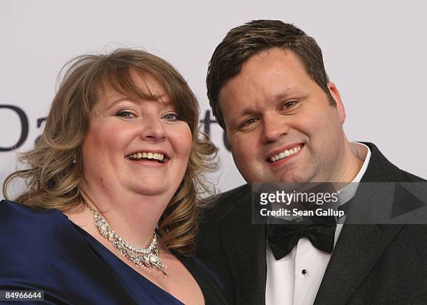Singer Paul Potts and his wife Julie-Ann attend the 2009 Echo Music Awards at the O2 Arena on February 21, 2009 in Berlin, Germany.