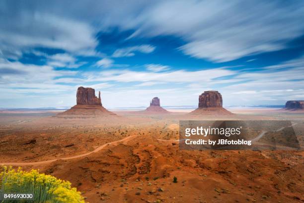 monument valley, lunga esposizione - esposizione lunga stock pictures, royalty-free photos & images
