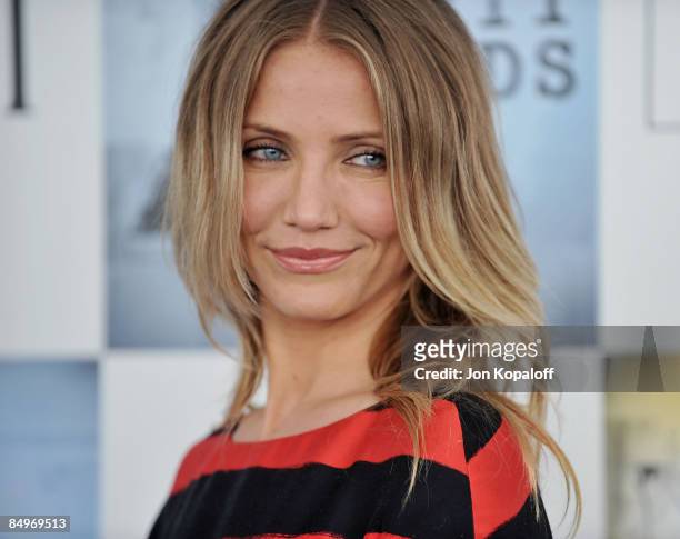 Actress Cameron Diaz arrives at the 2009 Film Independent Spirit Awards held at the Santa Monica Pier on February 21, 2009 in Santa Monica,...