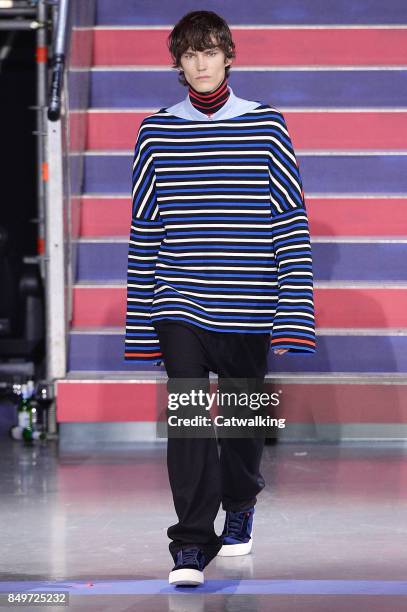 Model walks the runway at the TOMMYNOW by Tommy Hilfiger Fall Winter 2017 fashion show during London Fashion Week on September 19, 2017 in London,...