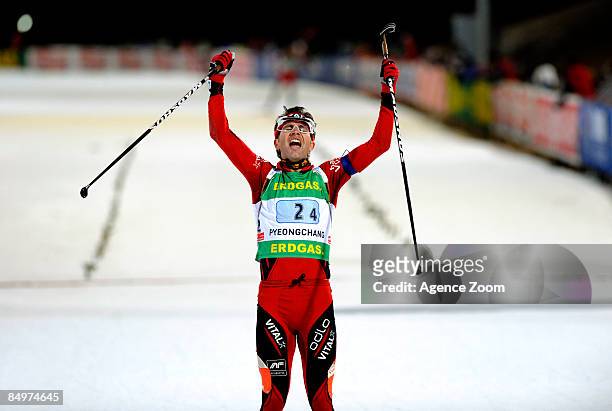 Ole Einar Bjoerndalen of Norway takes first place during the IBU Biathlon World Championships Men's Relay event on February 22, 2009 in Pyeongchang,...