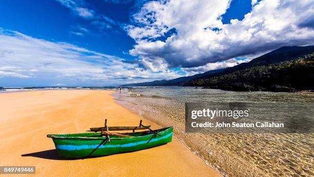 moya beach, on anjouan island - mutsamudu stock-fotos und bilder