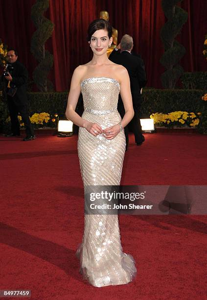 Actress Anne Hathaway arrives at the 81st Annual Academy Awards held at The Kodak Theatre on February 22, 2009 in Hollywood, California.