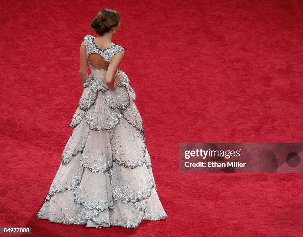 Actress/singer Miley Cyrus arrives at the 81st Annual Academy Awards at the Kodak Theatre February 22, 2009 in Los Angeles, California.