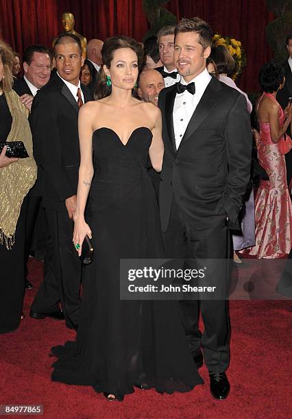 Actors Angelina Jolie and Brad Pitt arrives at the 81st Annual Academy Awards held at The Kodak Theatre on February 22, 2009 in Hollywood, California.