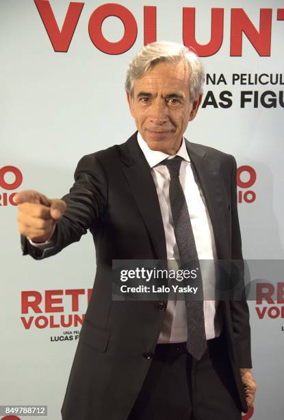 Imanol Arias attends the premiere of 'Retiro Voluntario' at the Atlas Patio Bullrich Cinema on September 19, 2017 in Buenos Aires, Argentina.