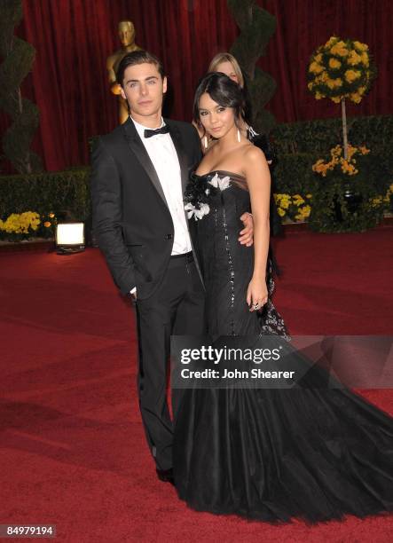 Actors Zac Efron and Vanessa Hudgens arrives at the 81st Annual Academy Awards held at The Kodak Theatre on February 22, 2009 in Hollywood,...