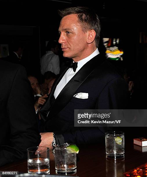 Actor Daniel Craig attends the 2009 Vanity Fair Oscar party hosted by Graydon Carter at the Sunset Tower Hotel on February 22, 2009 in West...