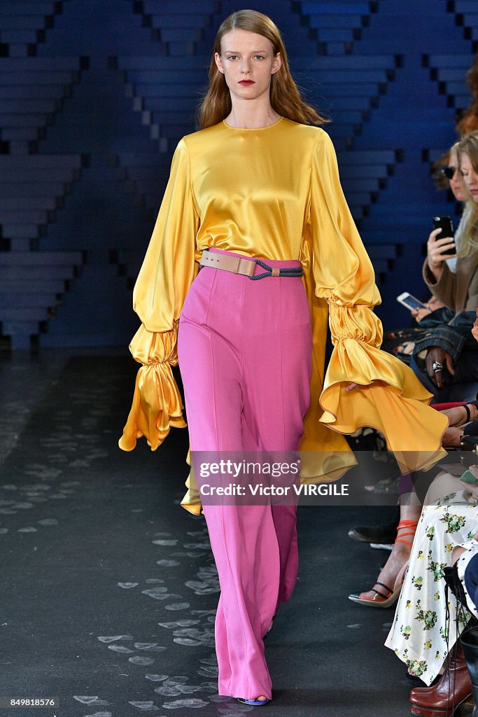 Roksanda - Runway - LFW September 2017