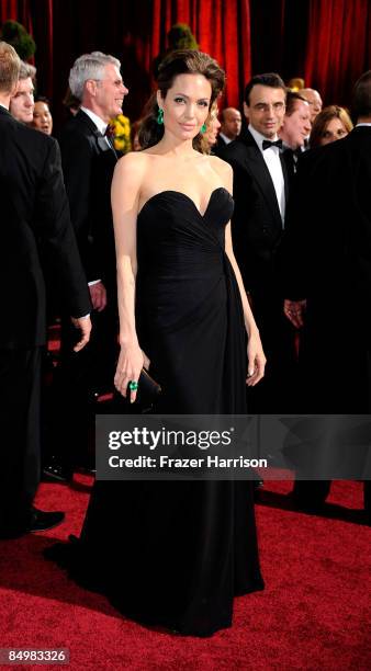 Actress Angelina Jolie arrives at the 81st Annual Academy Awards held at Kodak Theatre on February 22, 2009 in Los Angeles, California.