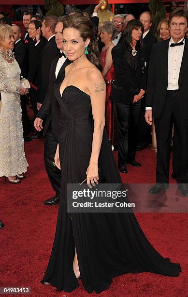 Actress Angelina Jolie arrives at the 81st Annual Academy Awards held at The Kodak Theatre on February 22, 2009 in Hollywood, California.