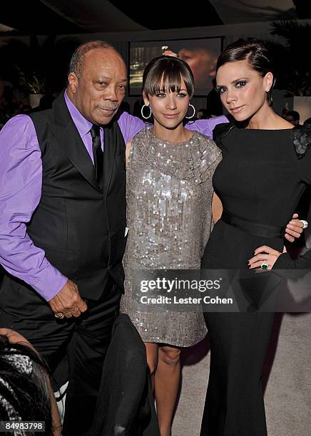 Quincy Jones actress Karen Filippelli and model Victoria Beckham attends the 17th Annual Elton John AIDS Foundation Oscar party held at the Pacific...