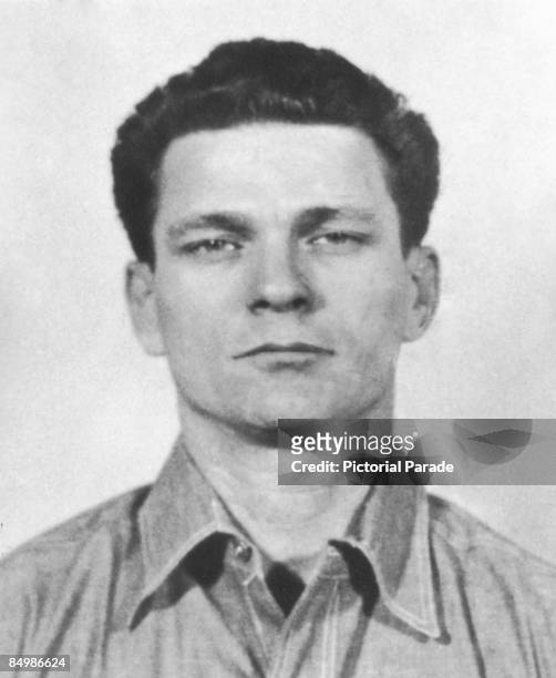 Police mug shot of American criminal Frank Lee Morris , taken on his arrival at Alcatraz Federal Penitentiary, 20th January 1960. In 1962, Morris,...