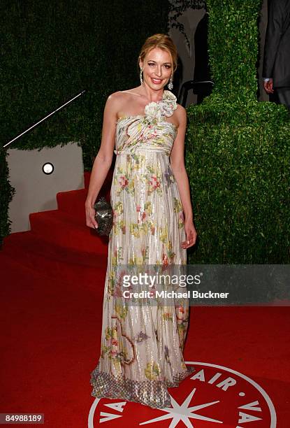 Personality Cat Deeley arrives at the 2009 Vanity Fair Oscar Party hosted by Graydon Carter held at the Sunset Tower on February 22, 2009 in West...